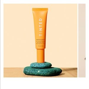 Live Tinted sunscreen